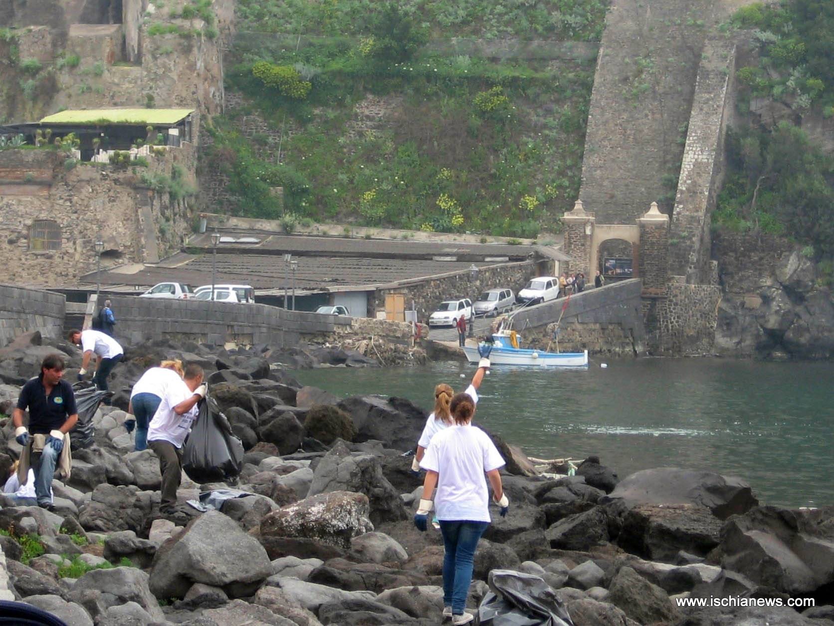 pulizia-scogli-castello